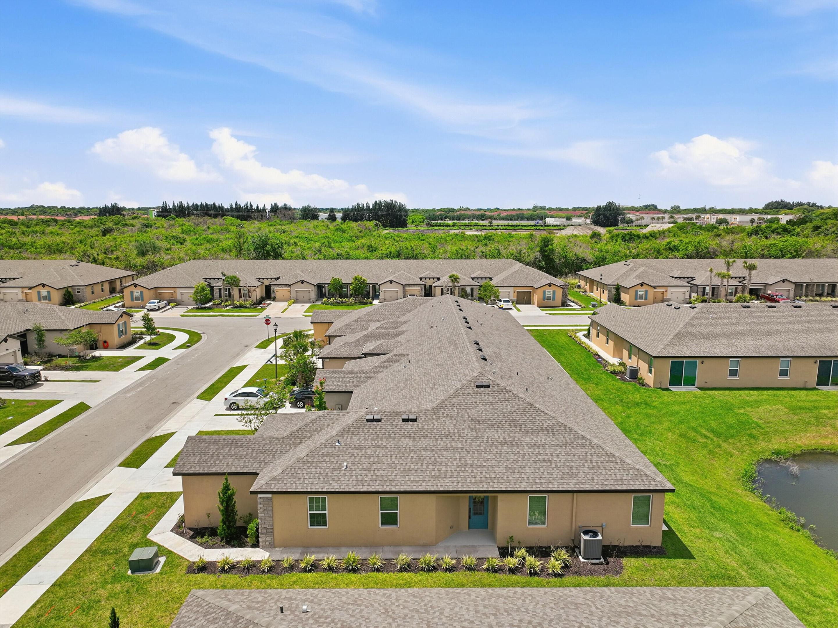CELEBRATION POINTE - Residential