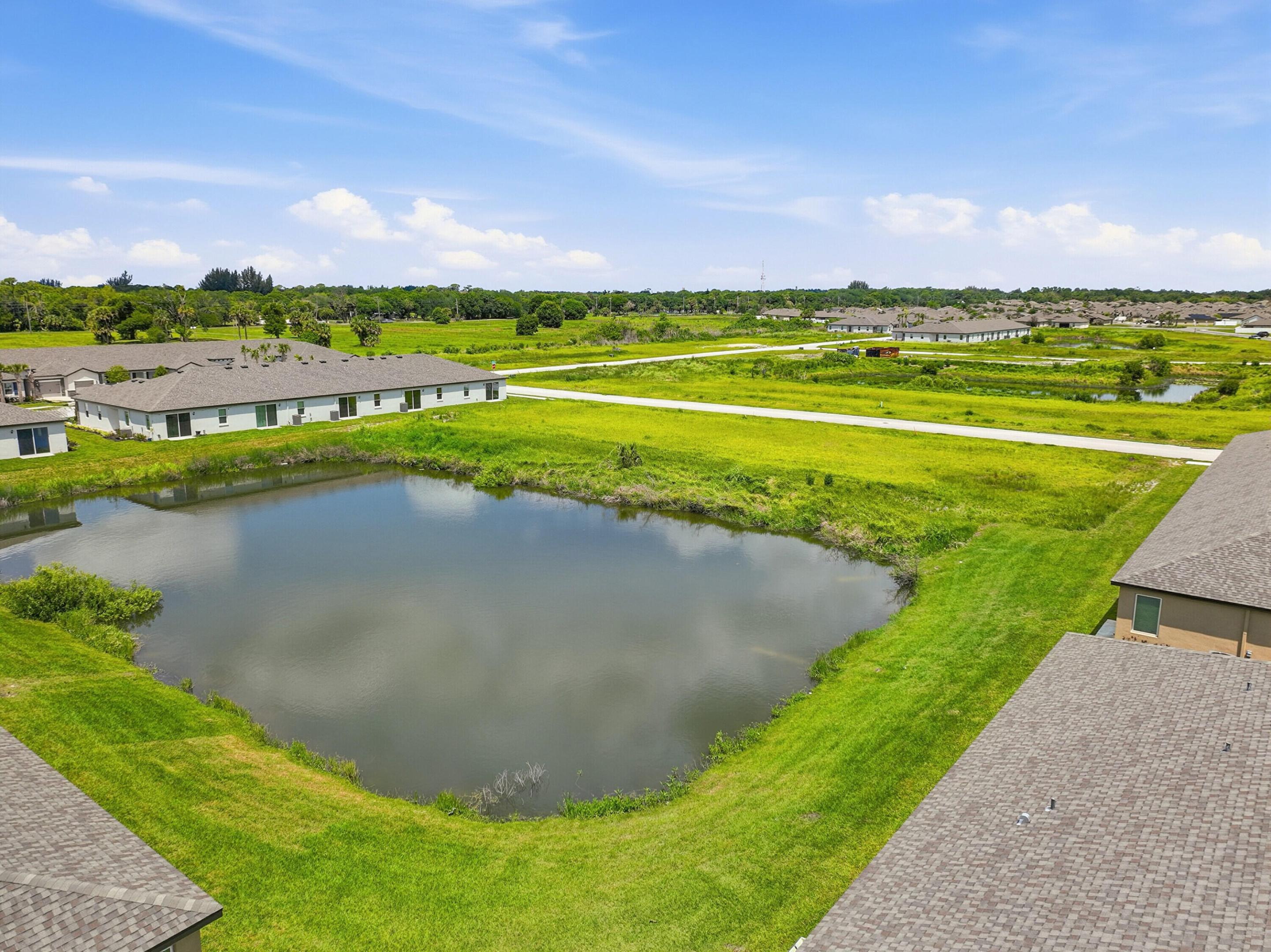 CELEBRATION POINTE - Residential