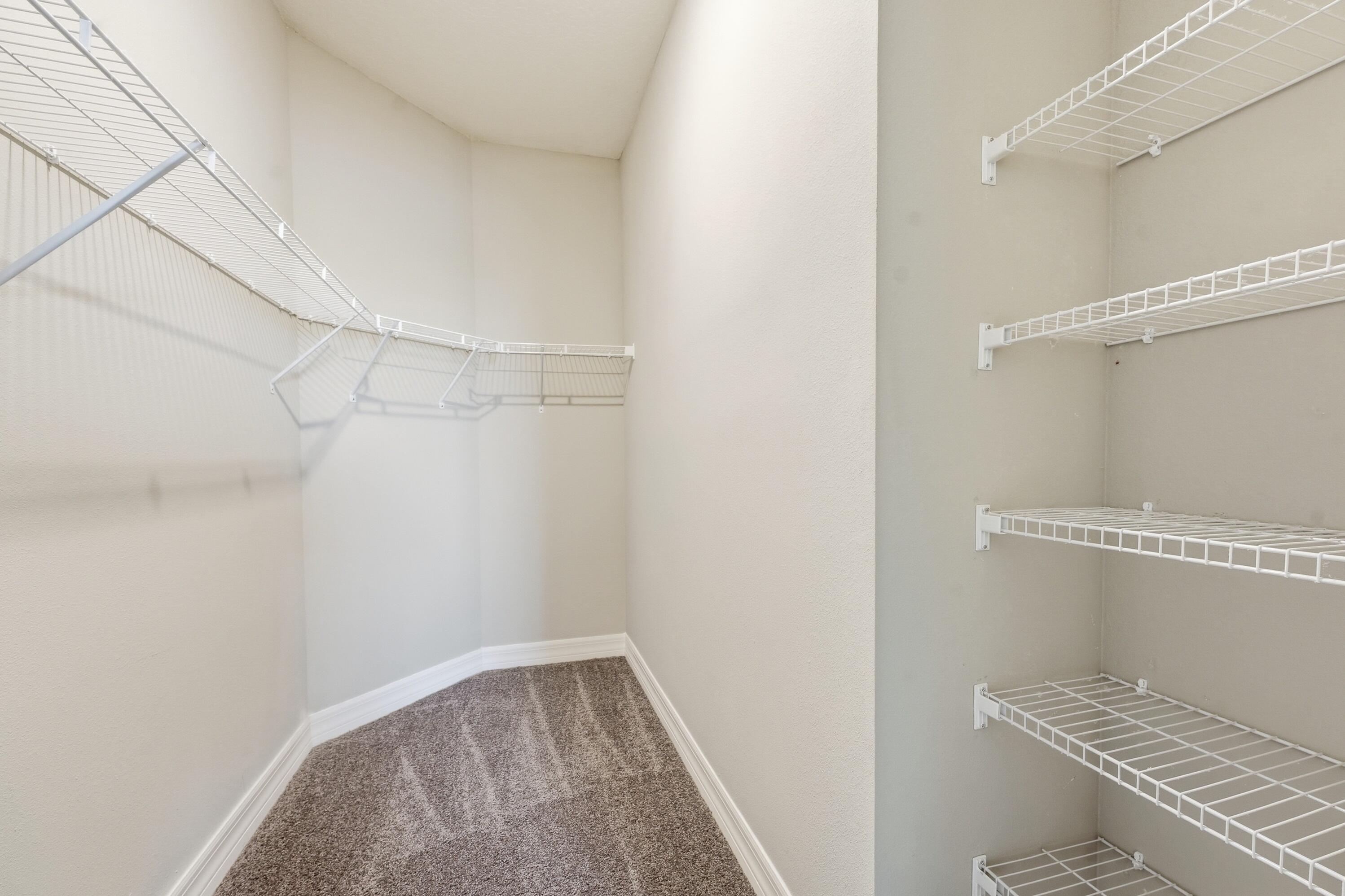 CELEBRATION POINTE - Residential