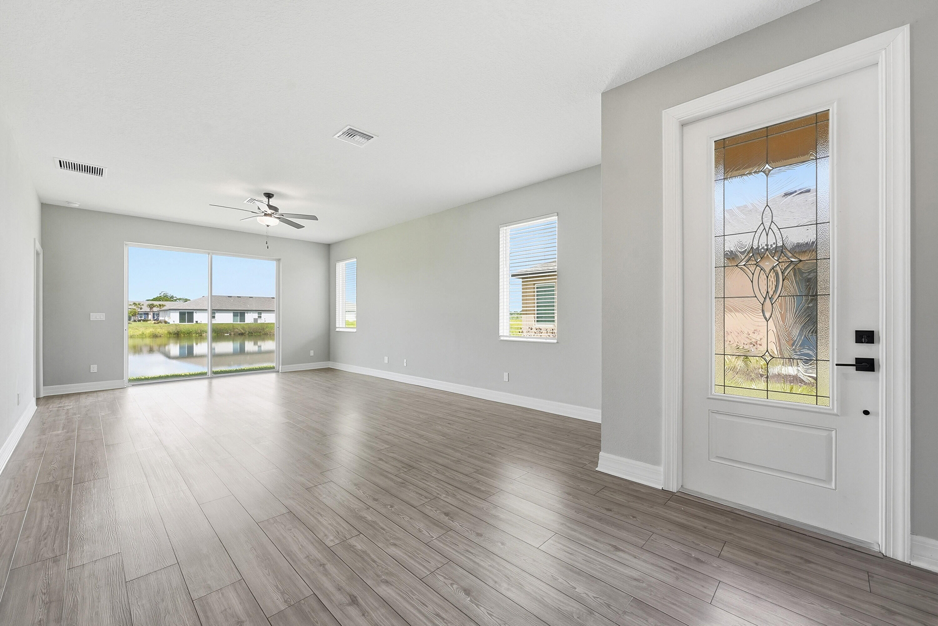 CELEBRATION POINTE - Residential