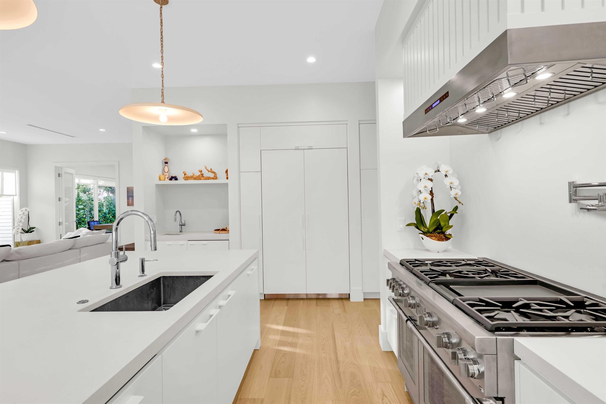 EDGEWATER - Residential