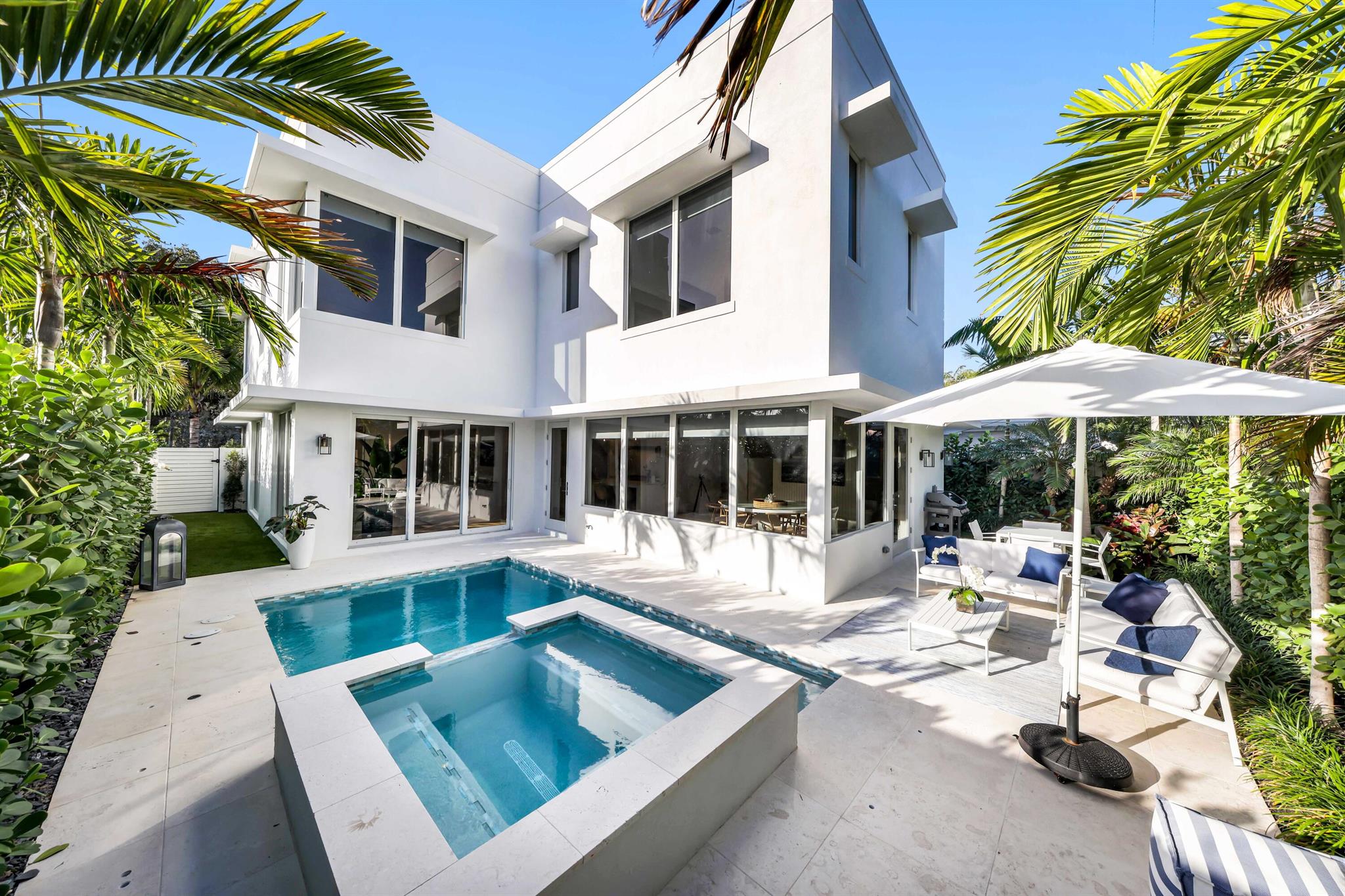 EDGEWATER - Residential