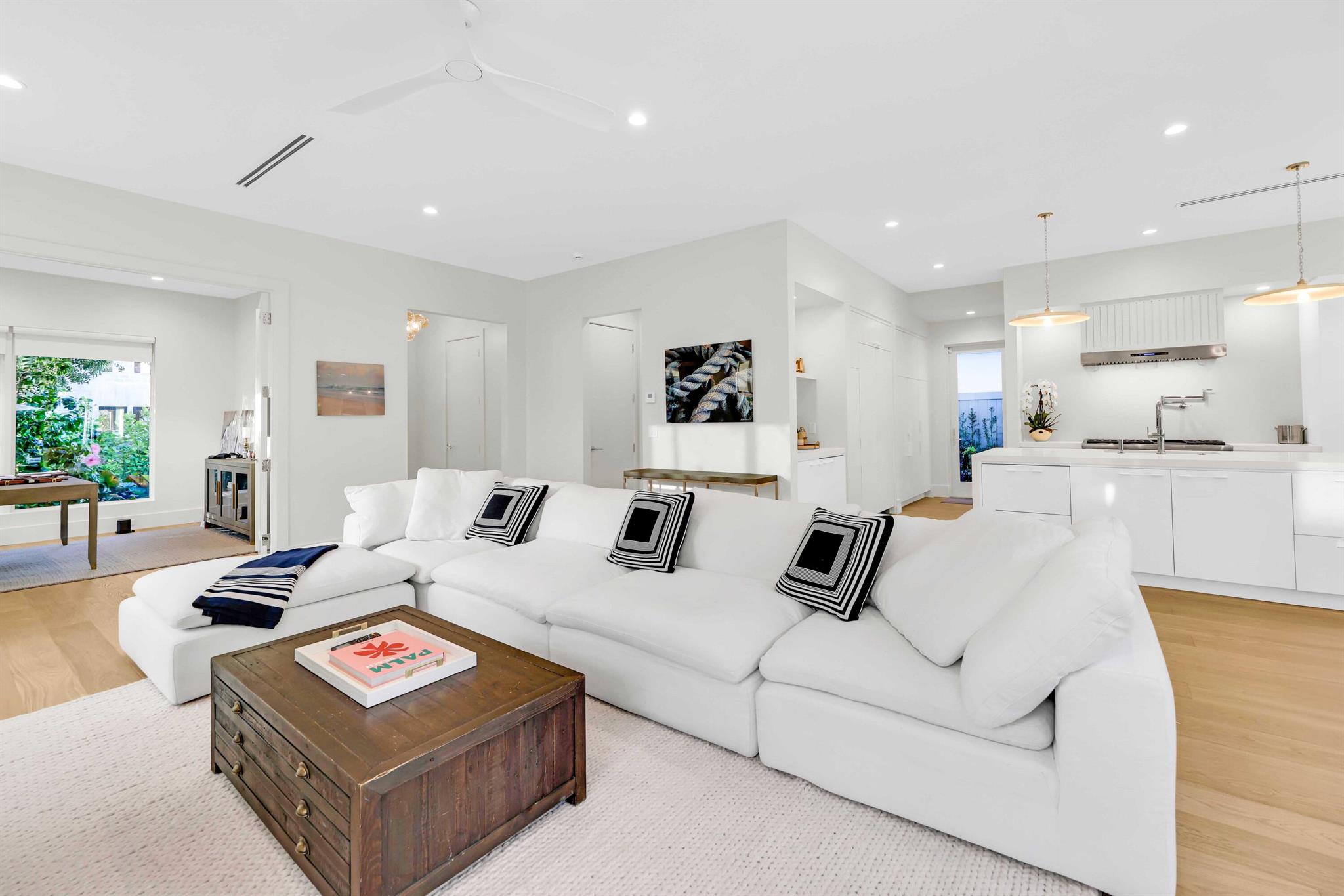 EDGEWATER - Residential