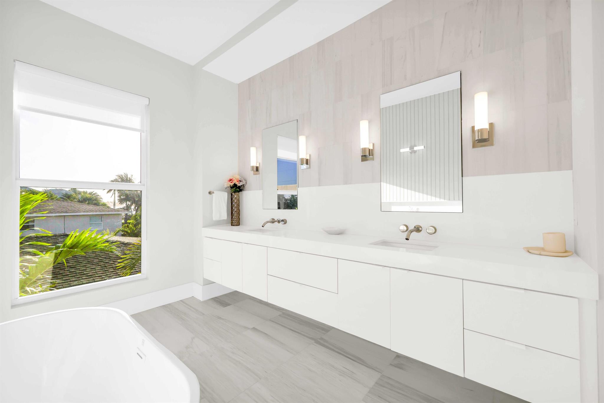 EDGEWATER - Residential