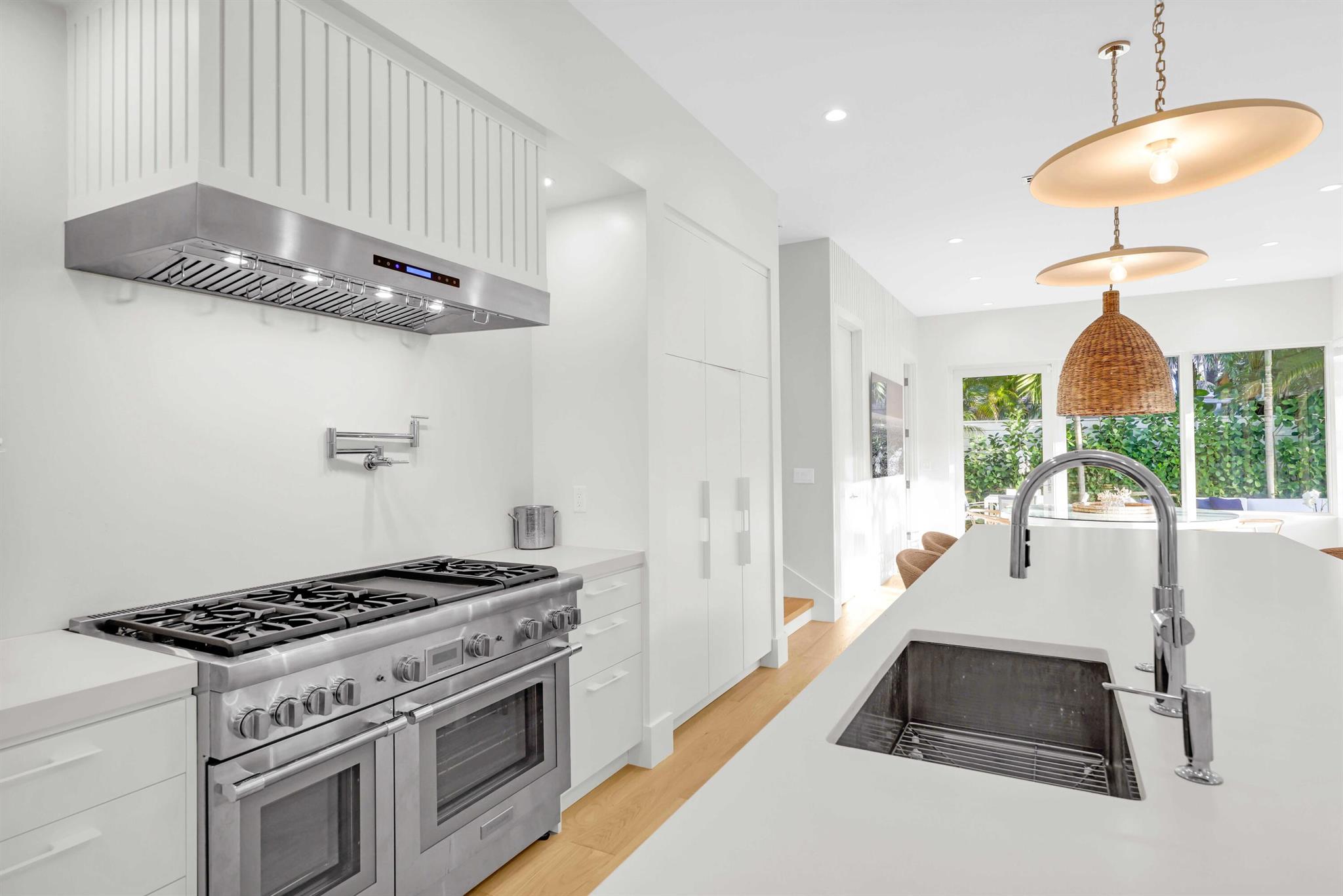 EDGEWATER - Residential