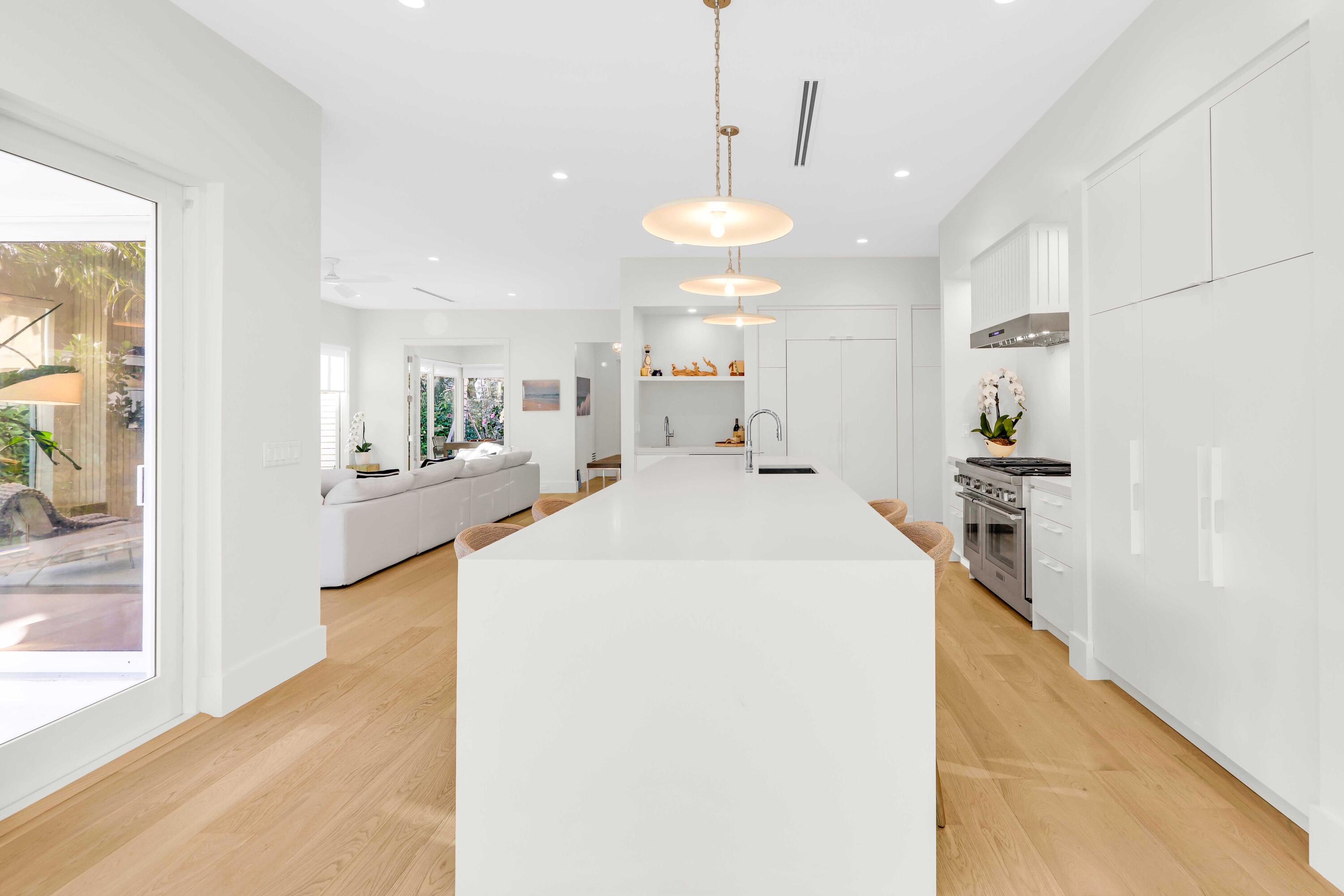 EDGEWATER - Residential