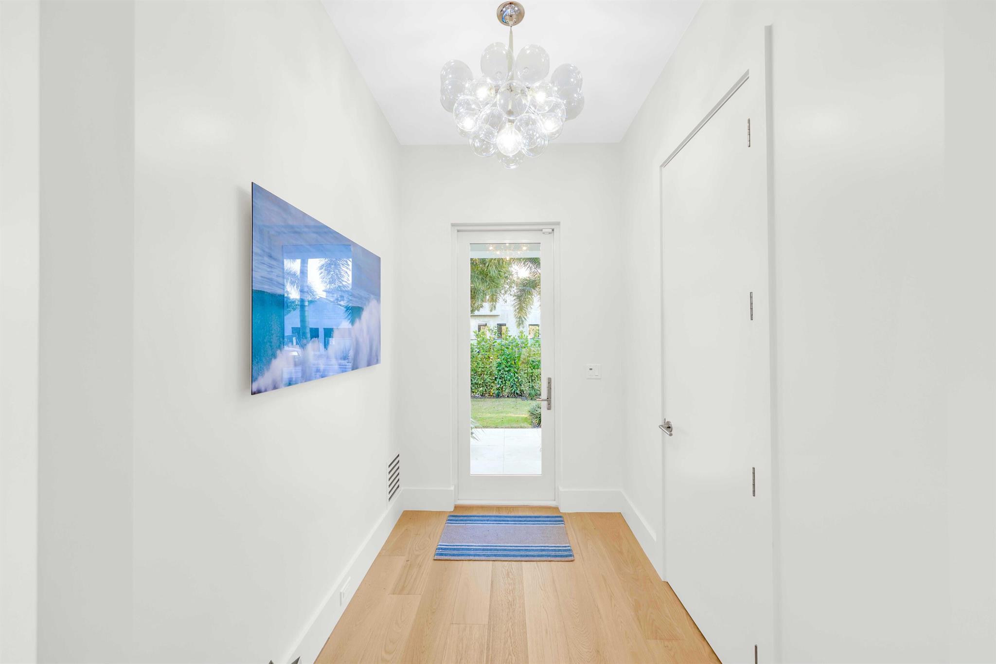 EDGEWATER - Residential