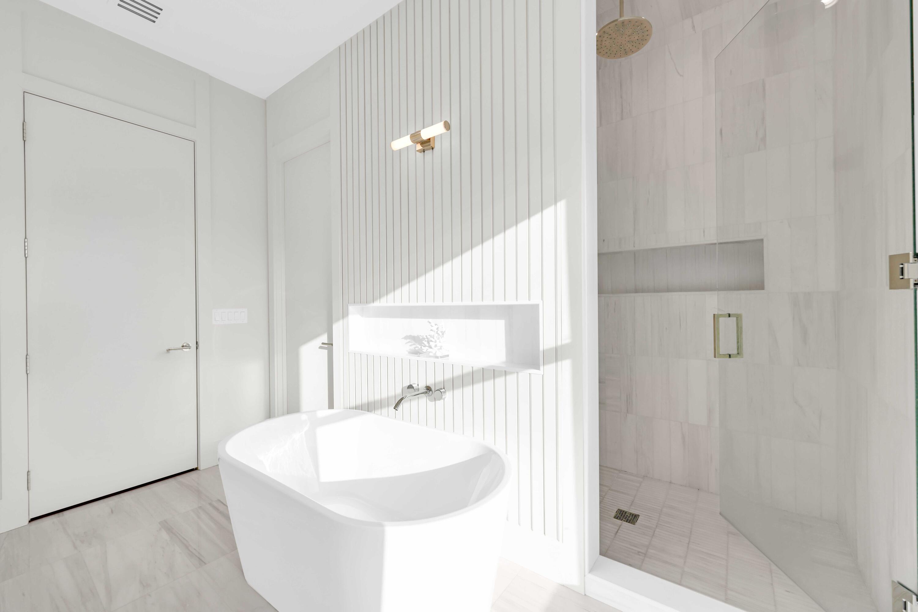 EDGEWATER - Residential