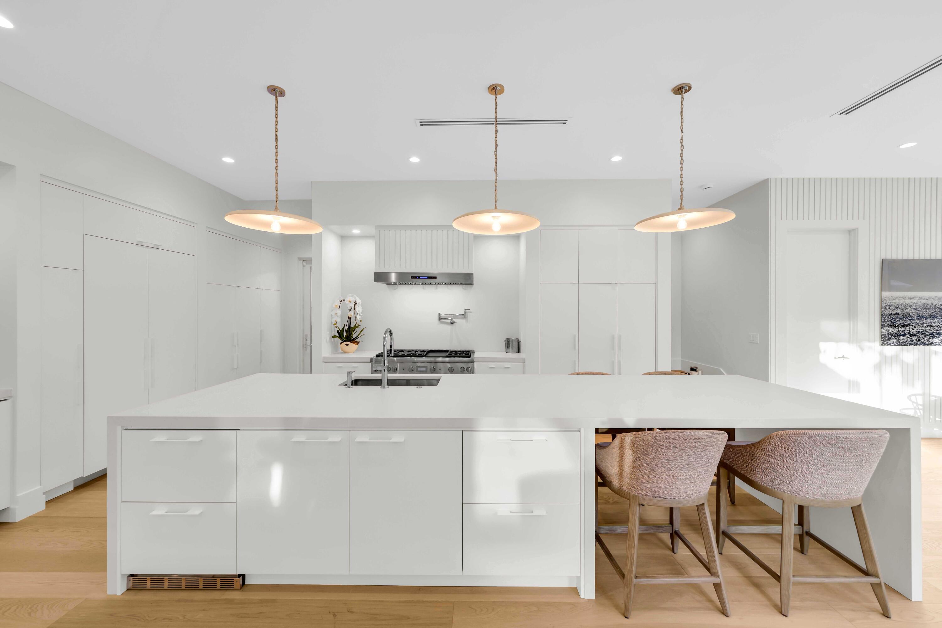 EDGEWATER - Residential