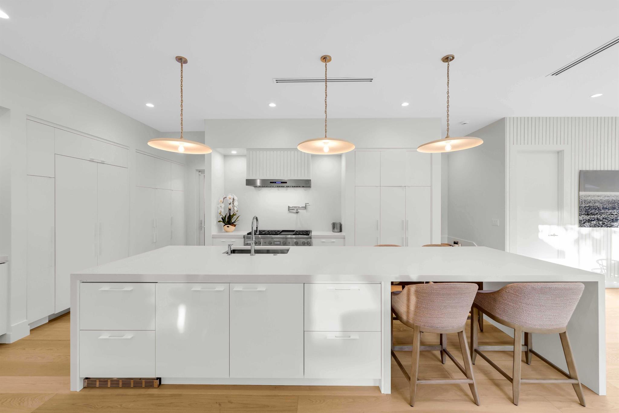 EDGEWATER - Residential