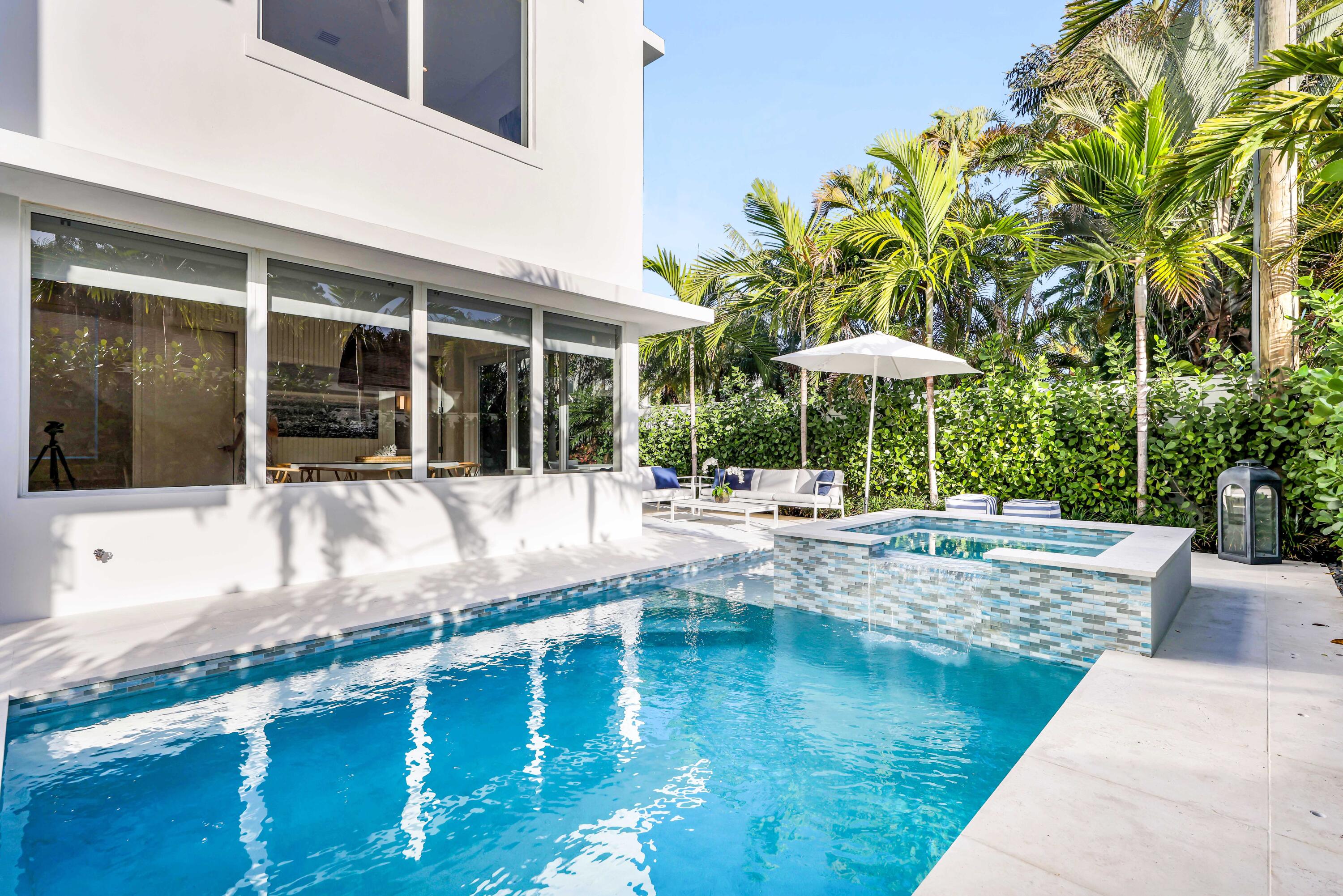 EDGEWATER - Residential