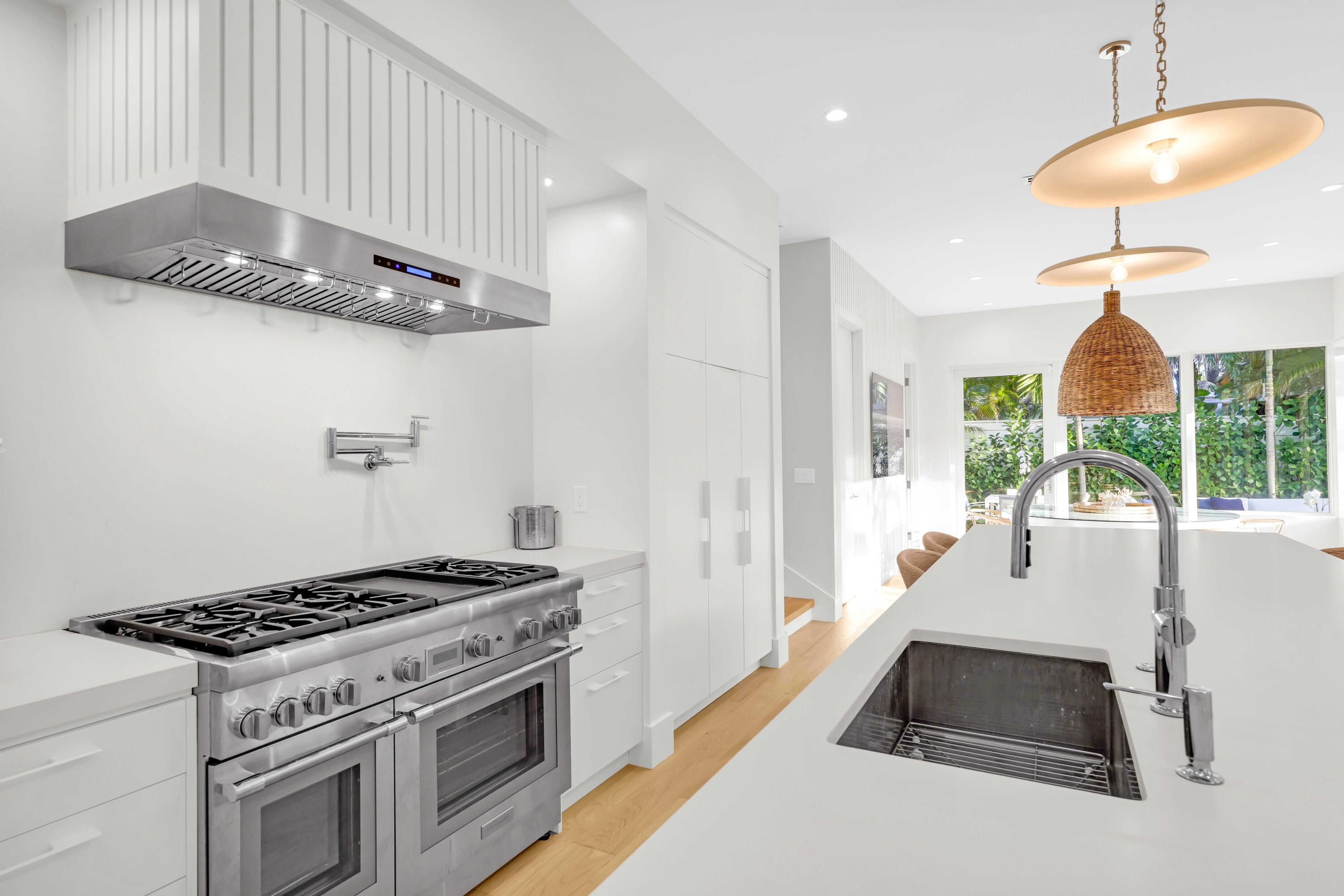 EDGEWATER - Residential