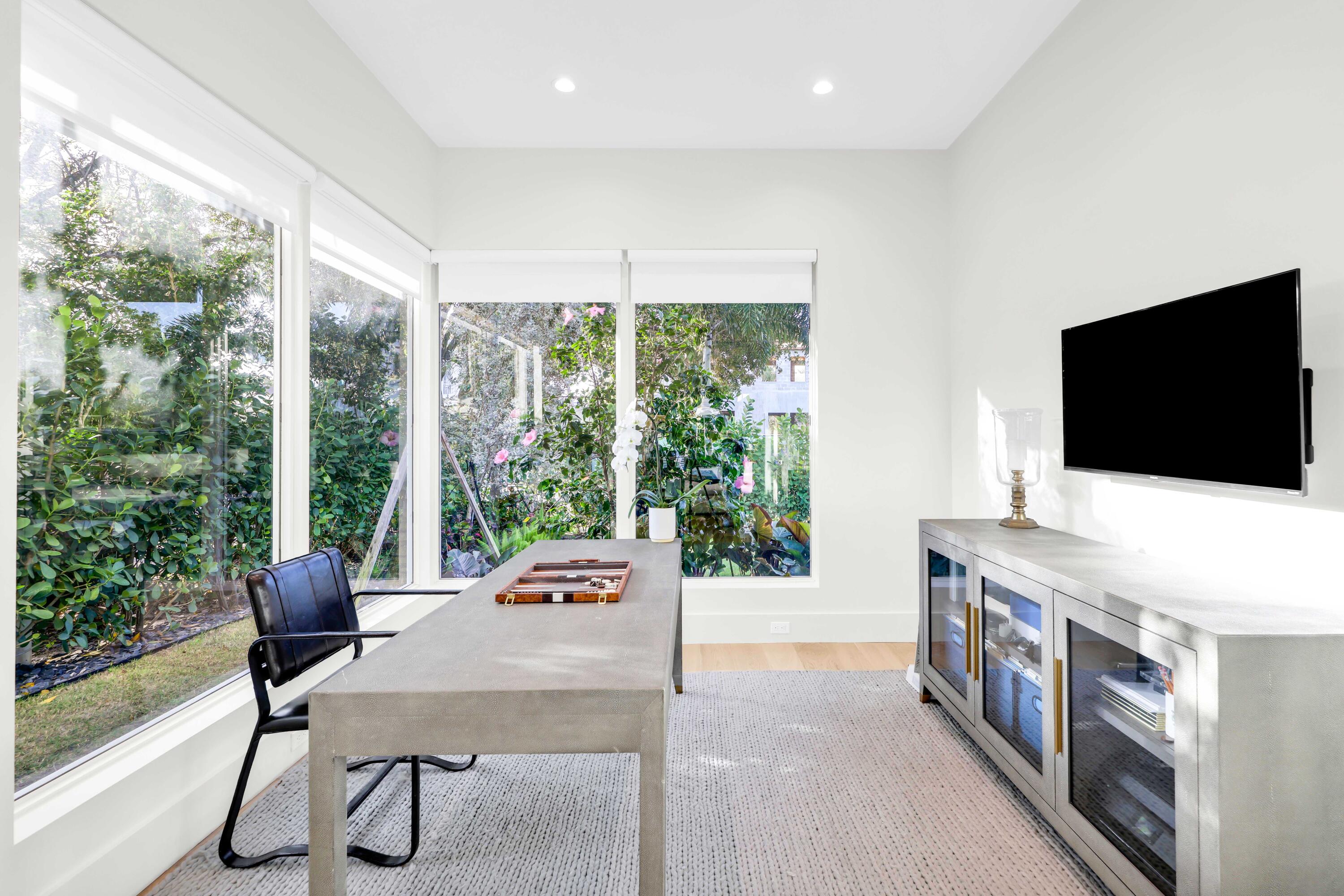 EDGEWATER - Residential