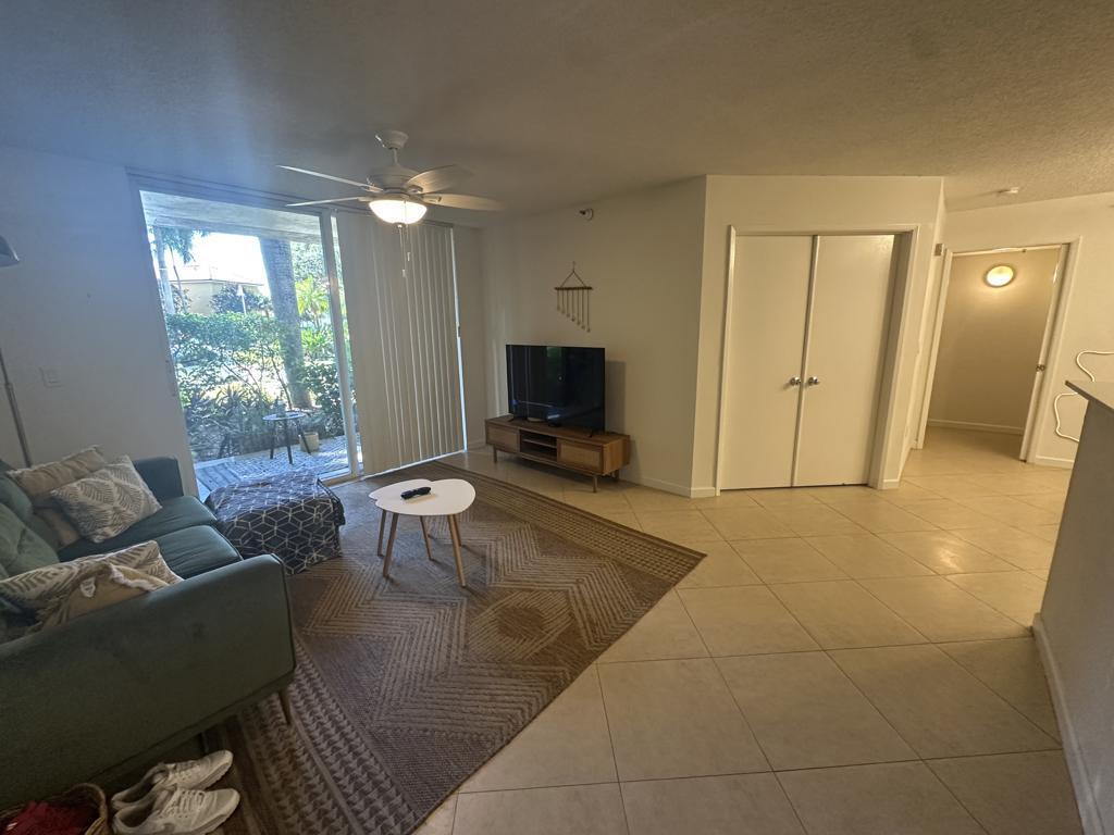 YACHT CLUB ON THE INTRACO - Residential Lease