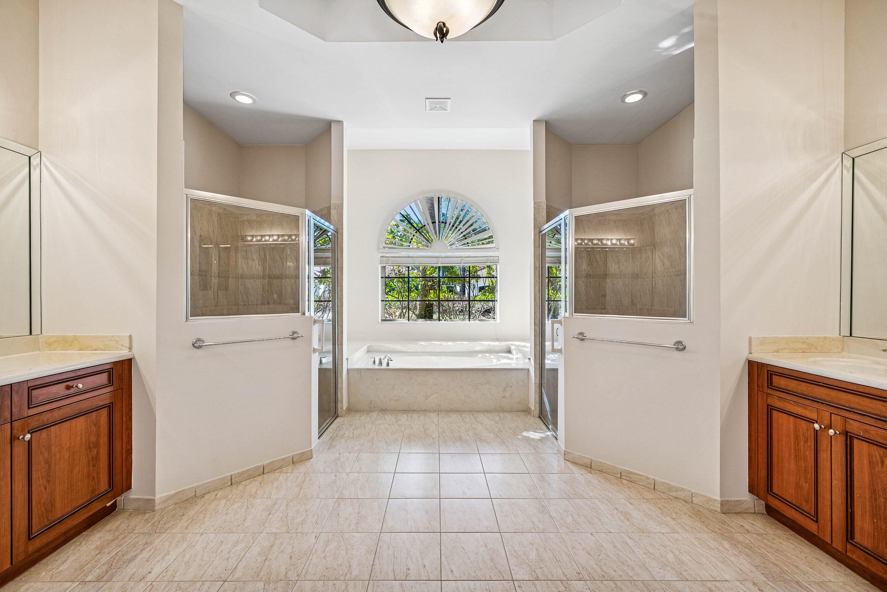 TIVOLI LAKES - Residential