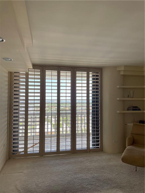 Williams Island - Residential