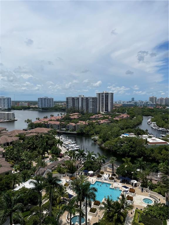 Williams Island - Residential