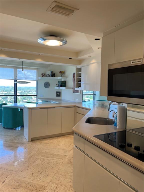 Williams Island - Residential