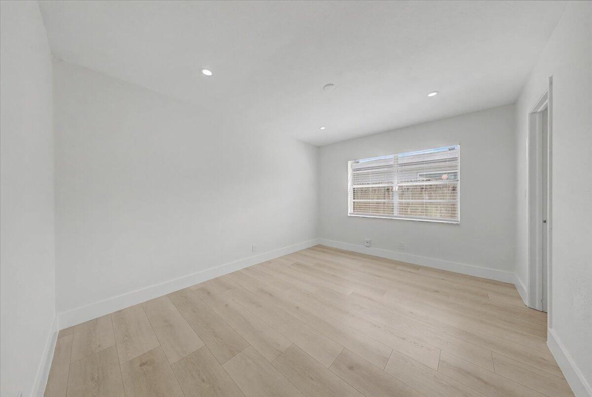 CITY OF LAUDERHILL - Residential