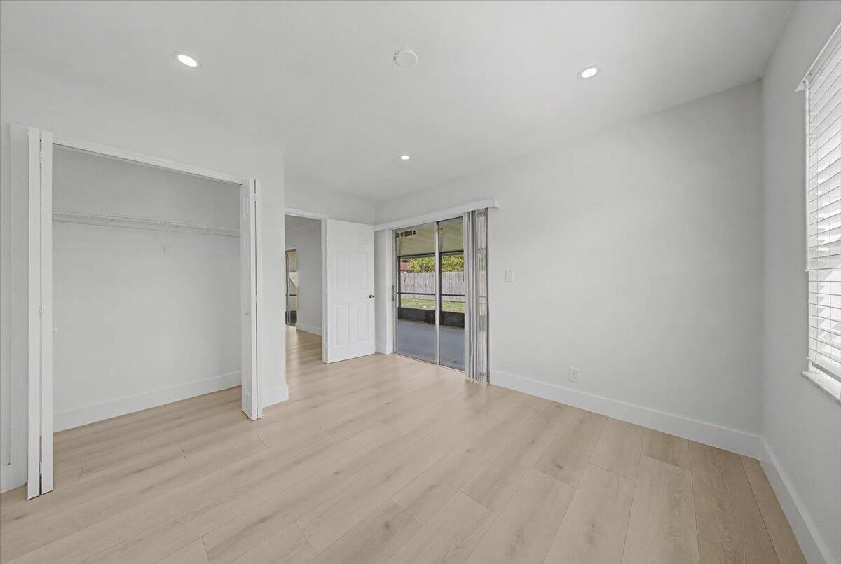 CITY OF LAUDERHILL - Residential