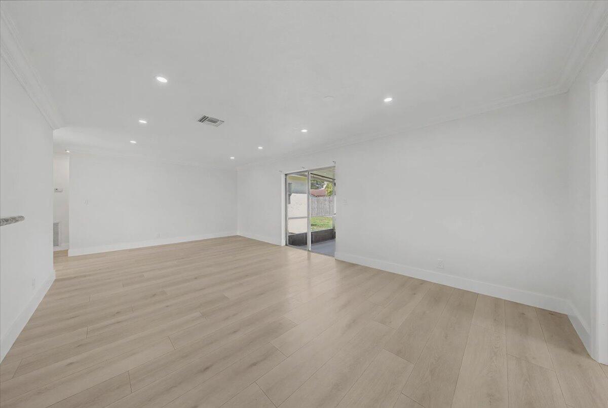 CITY OF LAUDERHILL - Residential