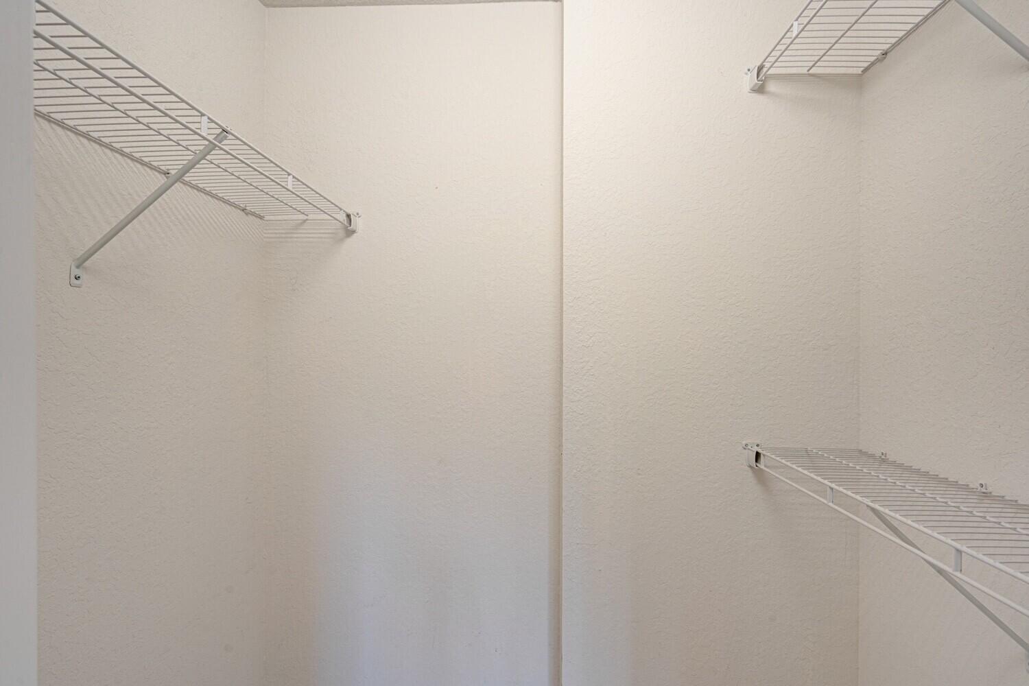 COLONY RESERVE AT LAKE WORTH - Residential