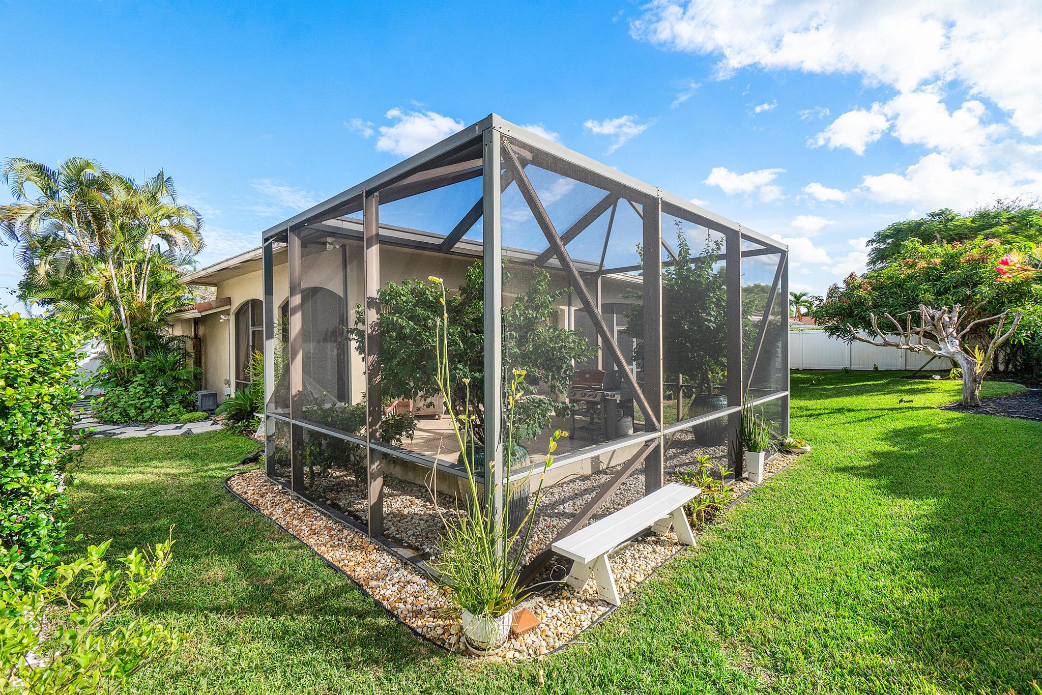 BOCA MADERA - Residential Lease