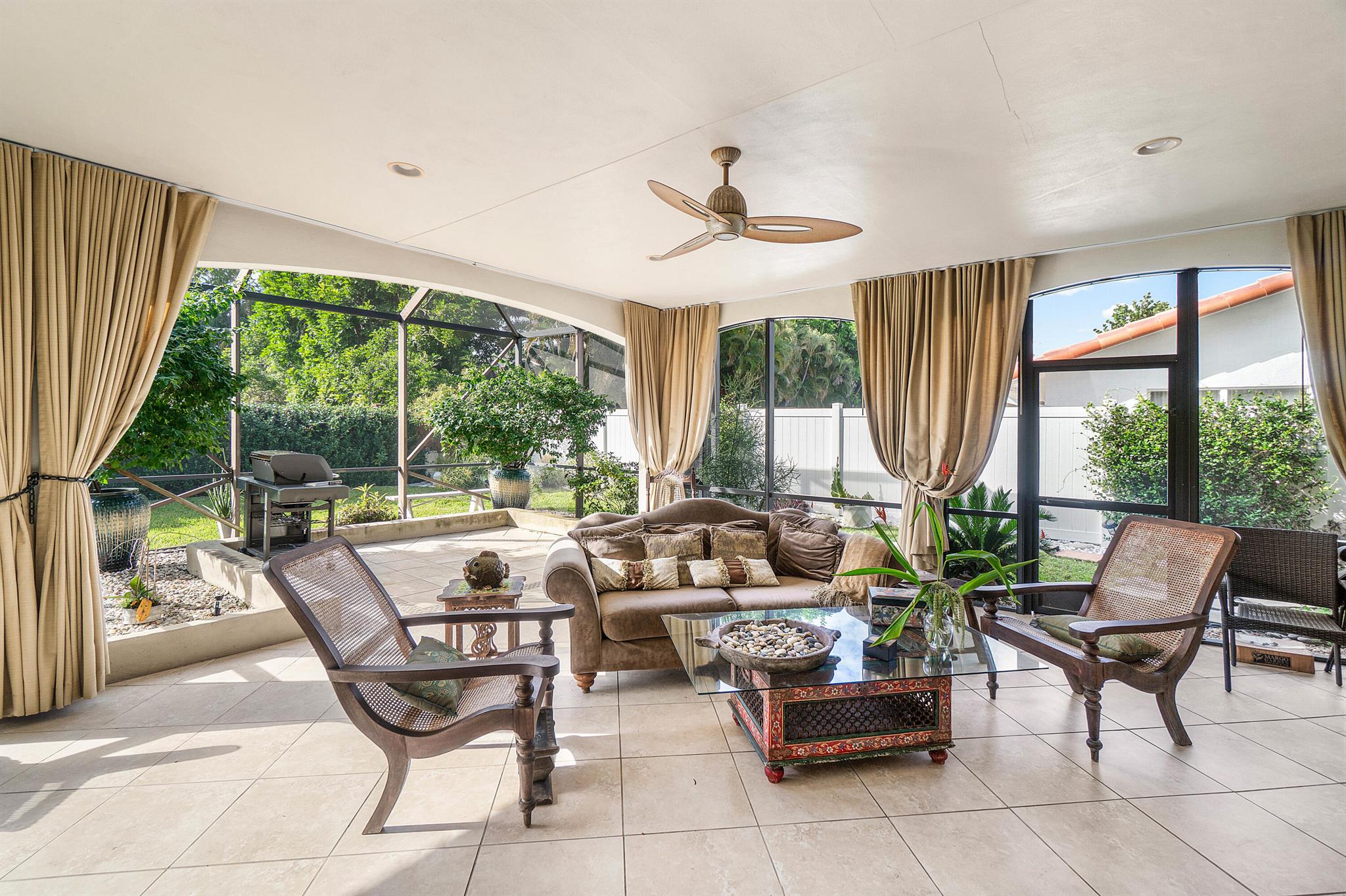 BOCA MADERA - Residential Lease