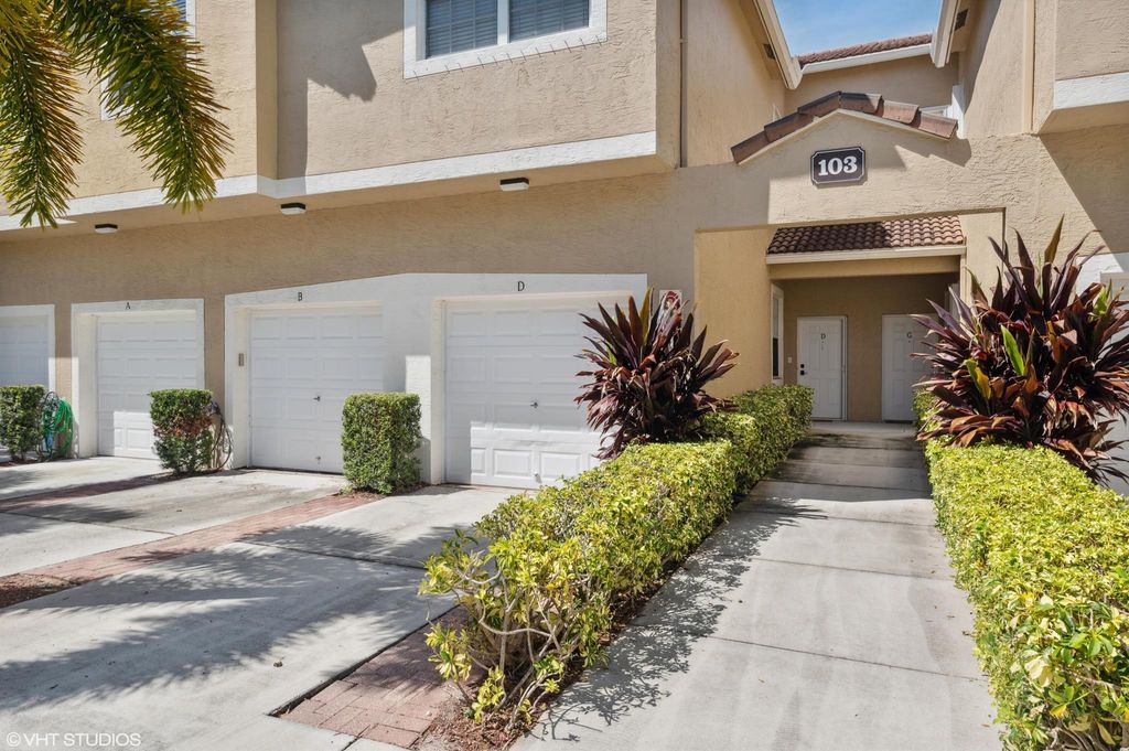 Photo of 103 Lighthouse Circle #D, Tequesta, FL 33469 (MLS # R10826135)