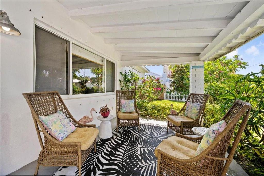 Photo of 200 E 28th Street, Riviera Beach, FL 33404 (MLS # R11159182)