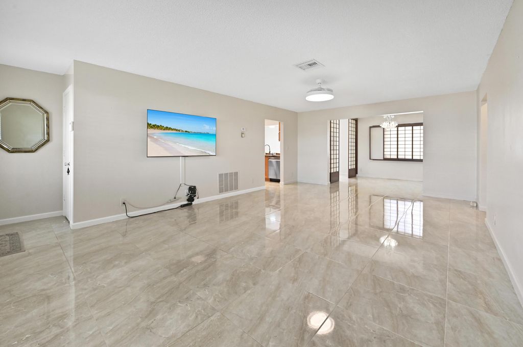 Photo of 2012 SW 17th Avenue, Boynton Beach, FL 33426 (MLS # B26013328)