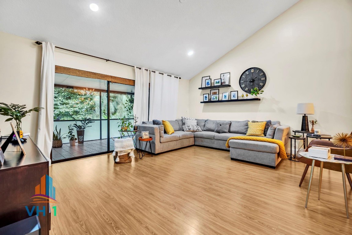 BOCA RIDGE - Residential