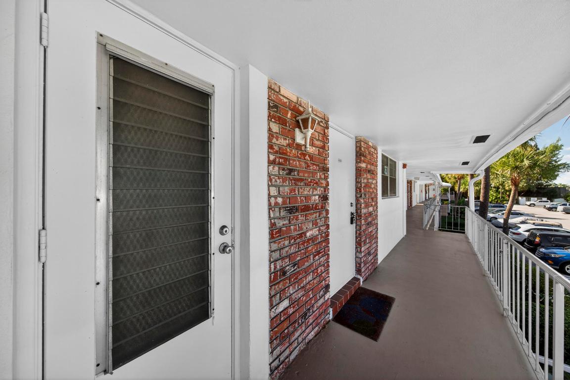 FAIRVIEW IV CONDO - Residential