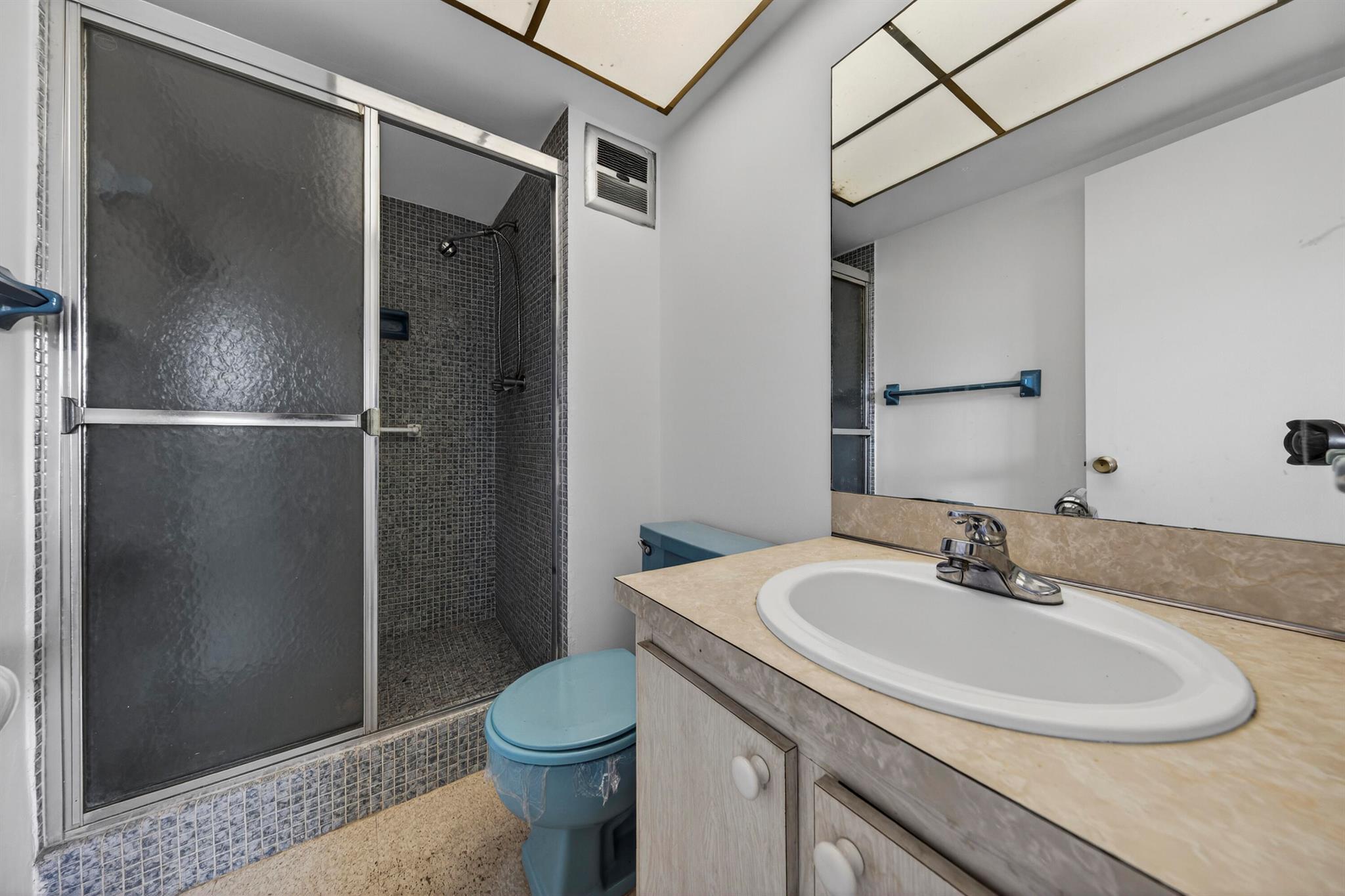 FAIRVIEW IV CONDO - Residential