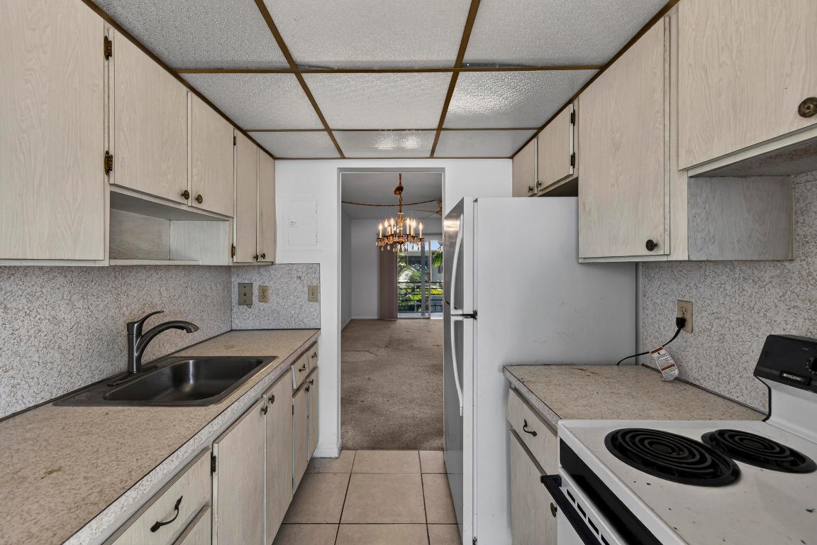 2551 W Golf Boulevard 209