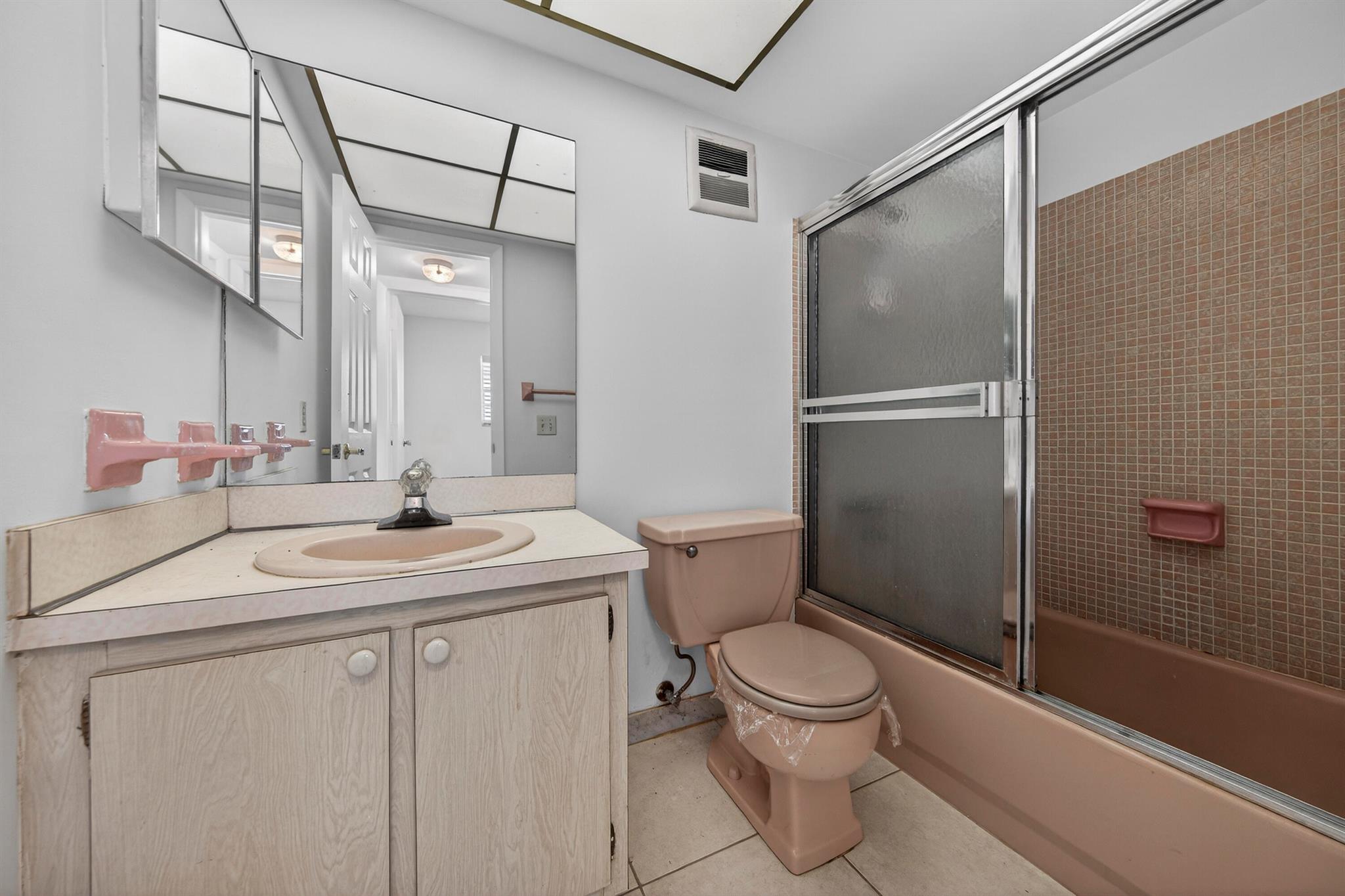 FAIRVIEW IV CONDO - Residential