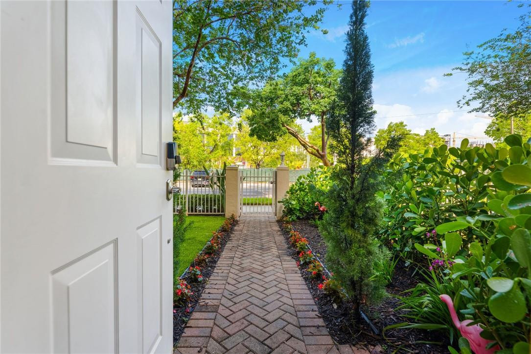 Ellington Townhomes - Residential