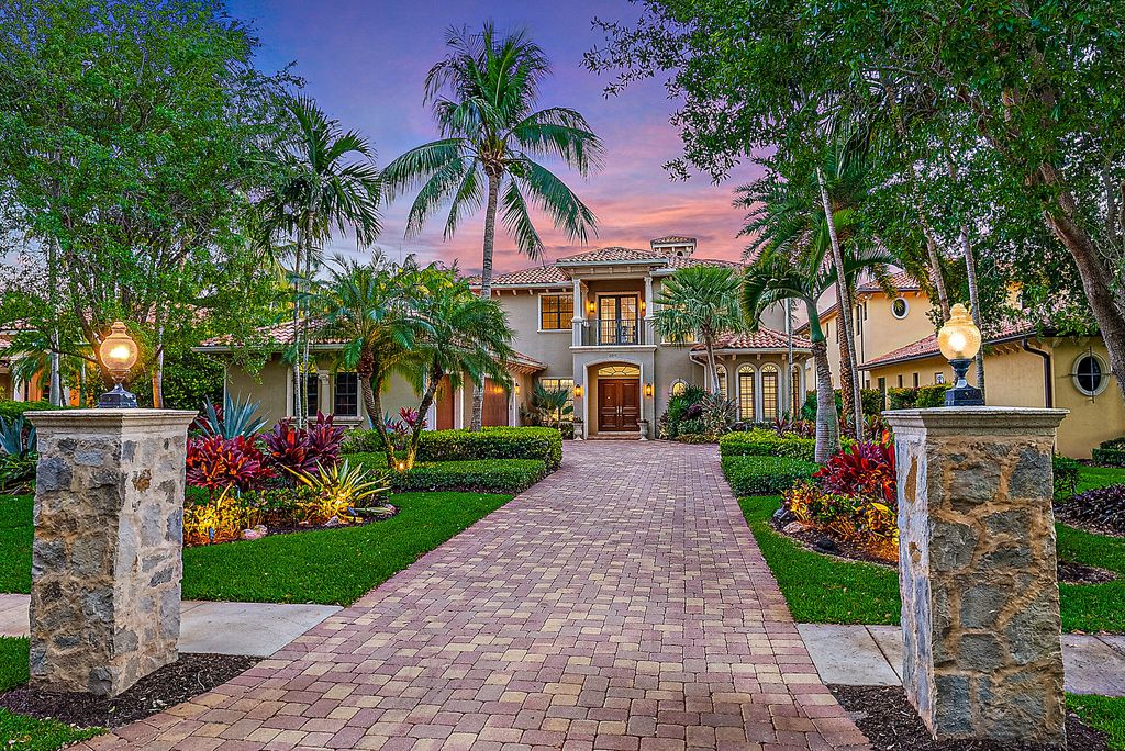 Photo of 2842 Old Cypress N, Palm Beach Gardens, FL 33410 (MLS # R10924536)
