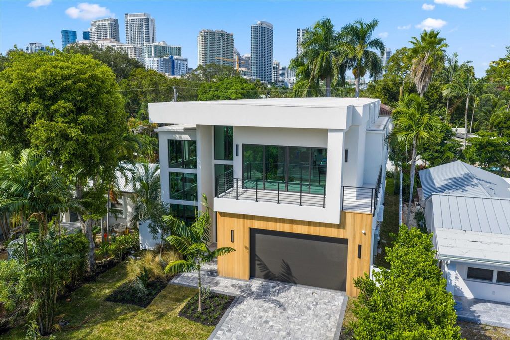Photo of 721 SE 9 Street, Fort Lauderdale, FL 33316 (MLS # F10532954)
