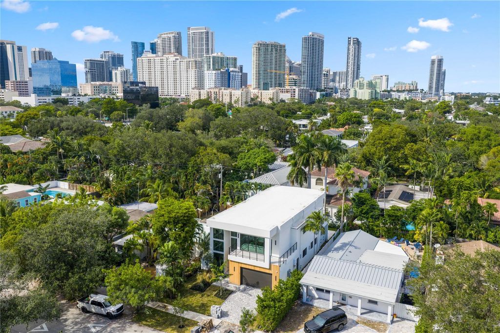 Photo of 721 SE 9 Street, Fort Lauderdale, FL 33316 (MLS # F10532954)