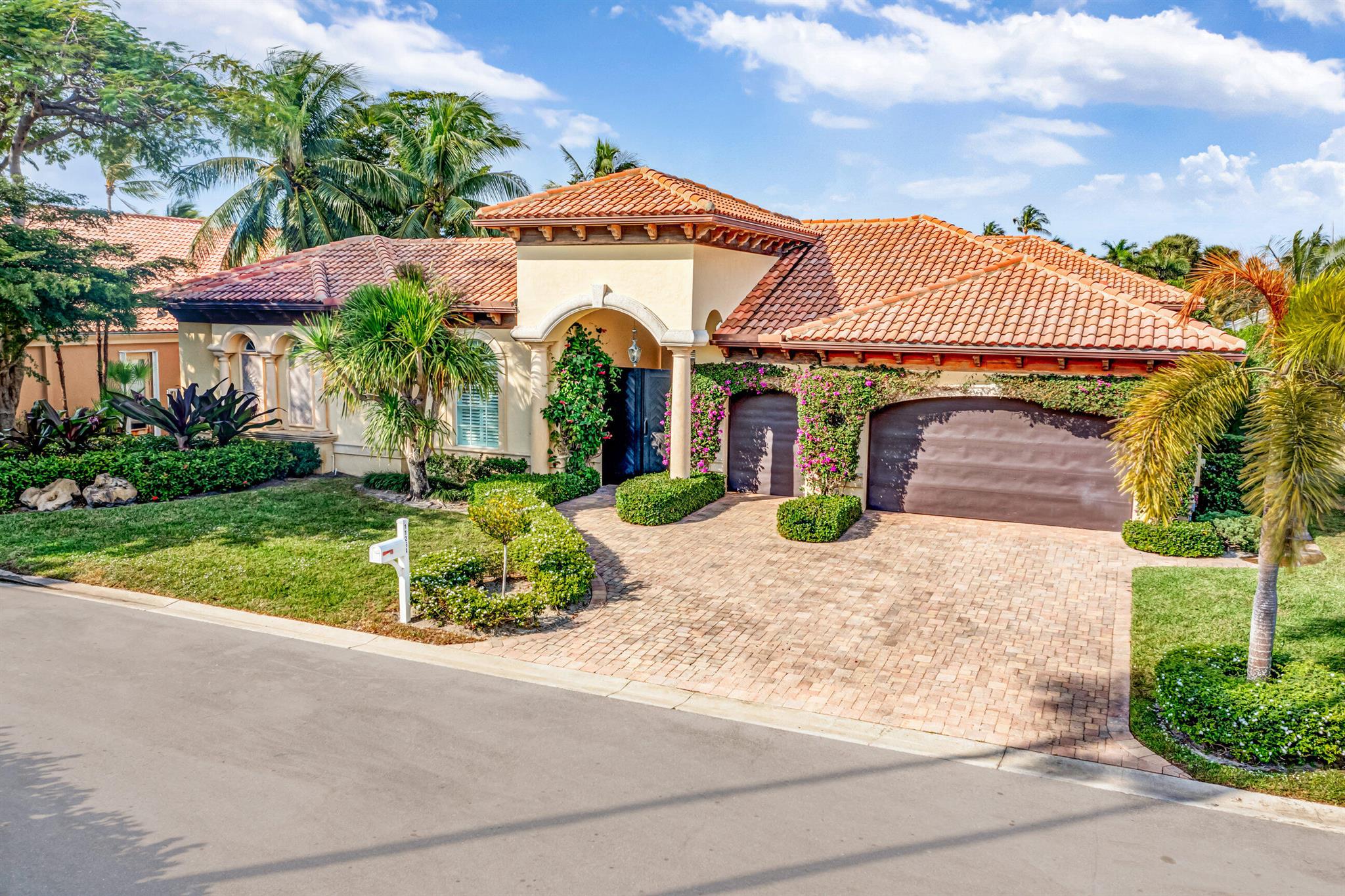 11264 Isle Brook Court