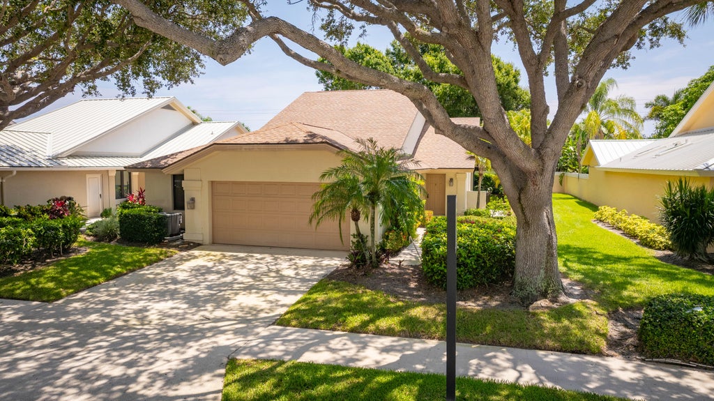 Photo of 137 Seashore Drive, Jupiter, FL 33477 (MLS # B26047461)