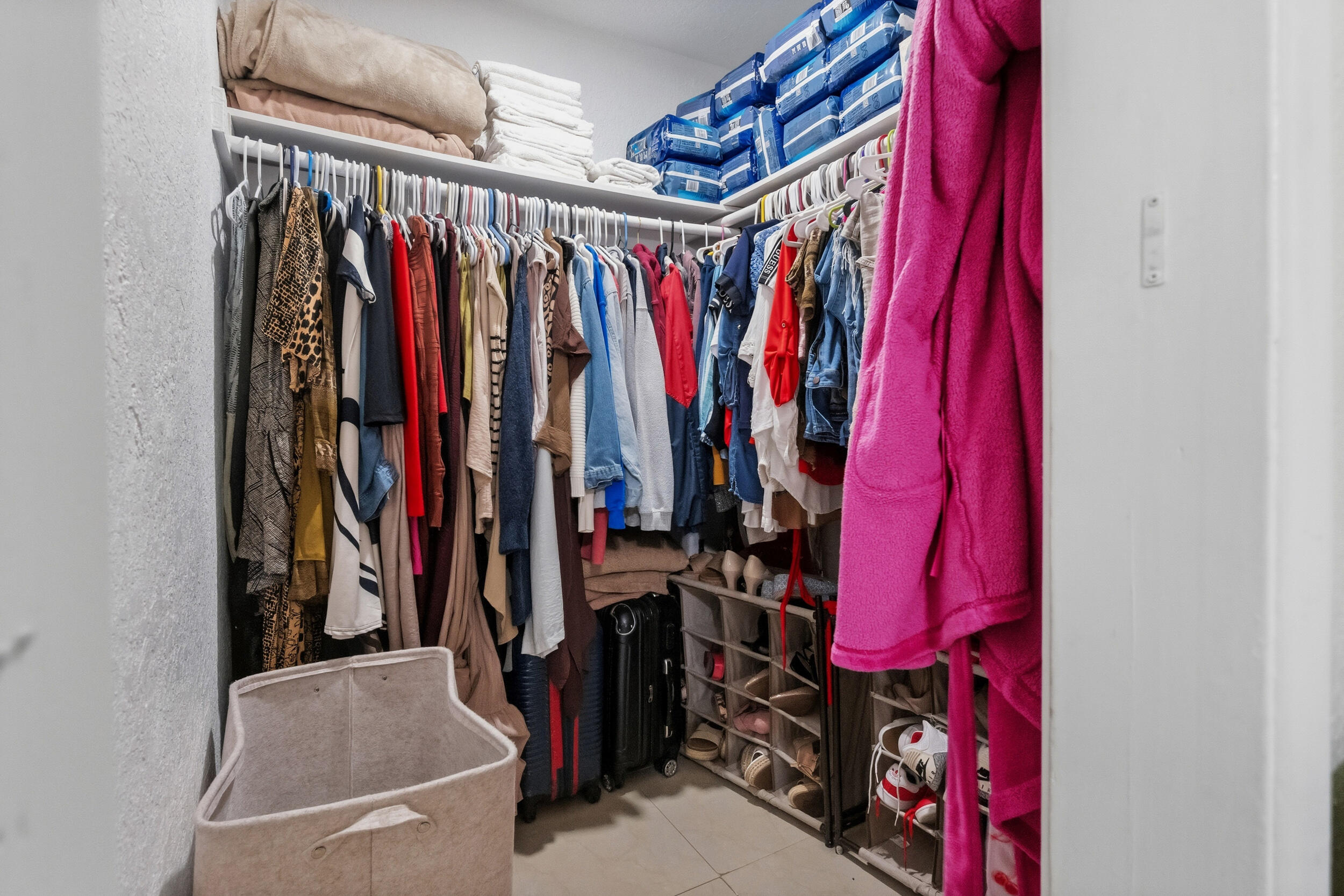 BRADLEY MANOR 3RD ADDN - Residential