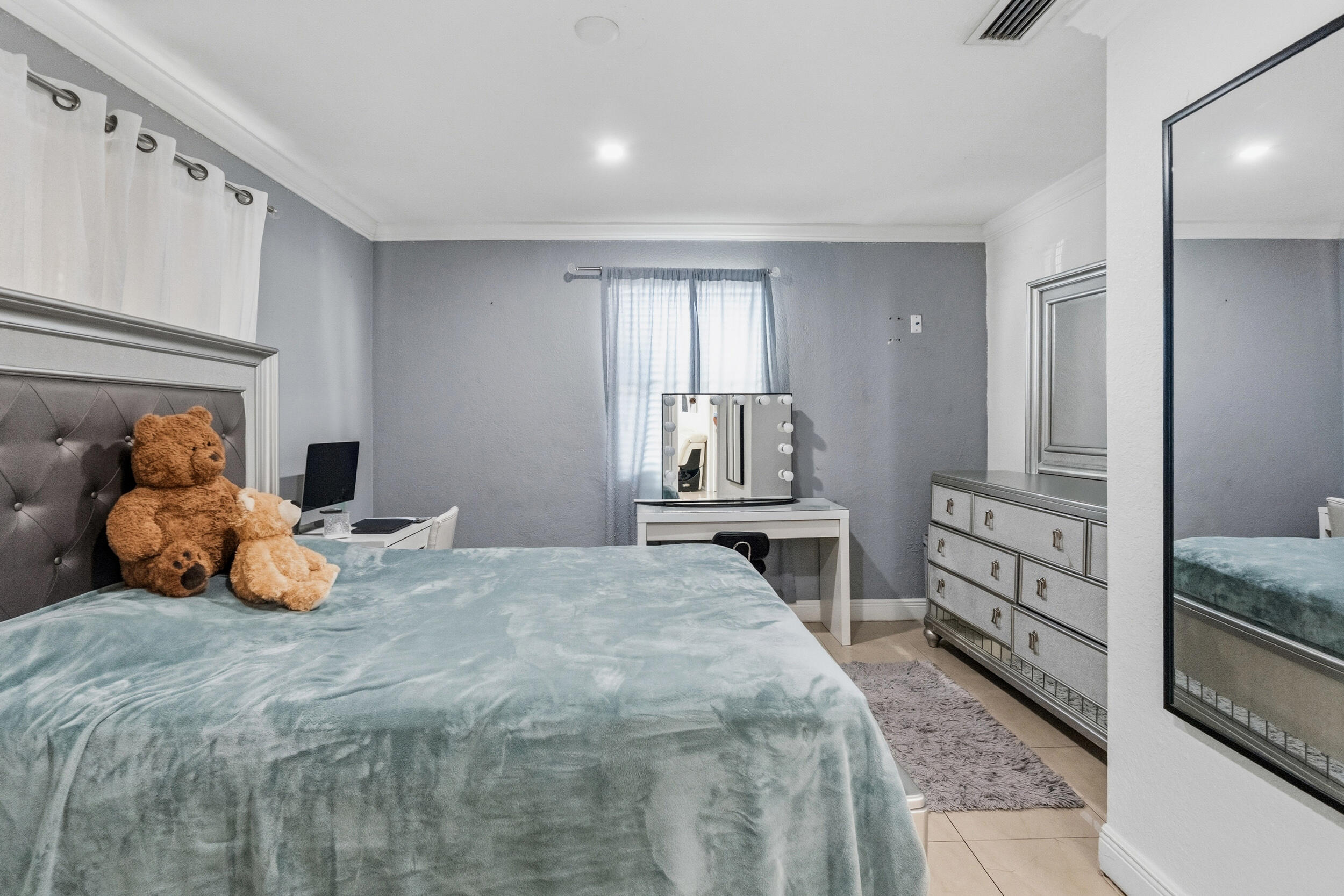 BRADLEY MANOR 3RD ADDN - Residential