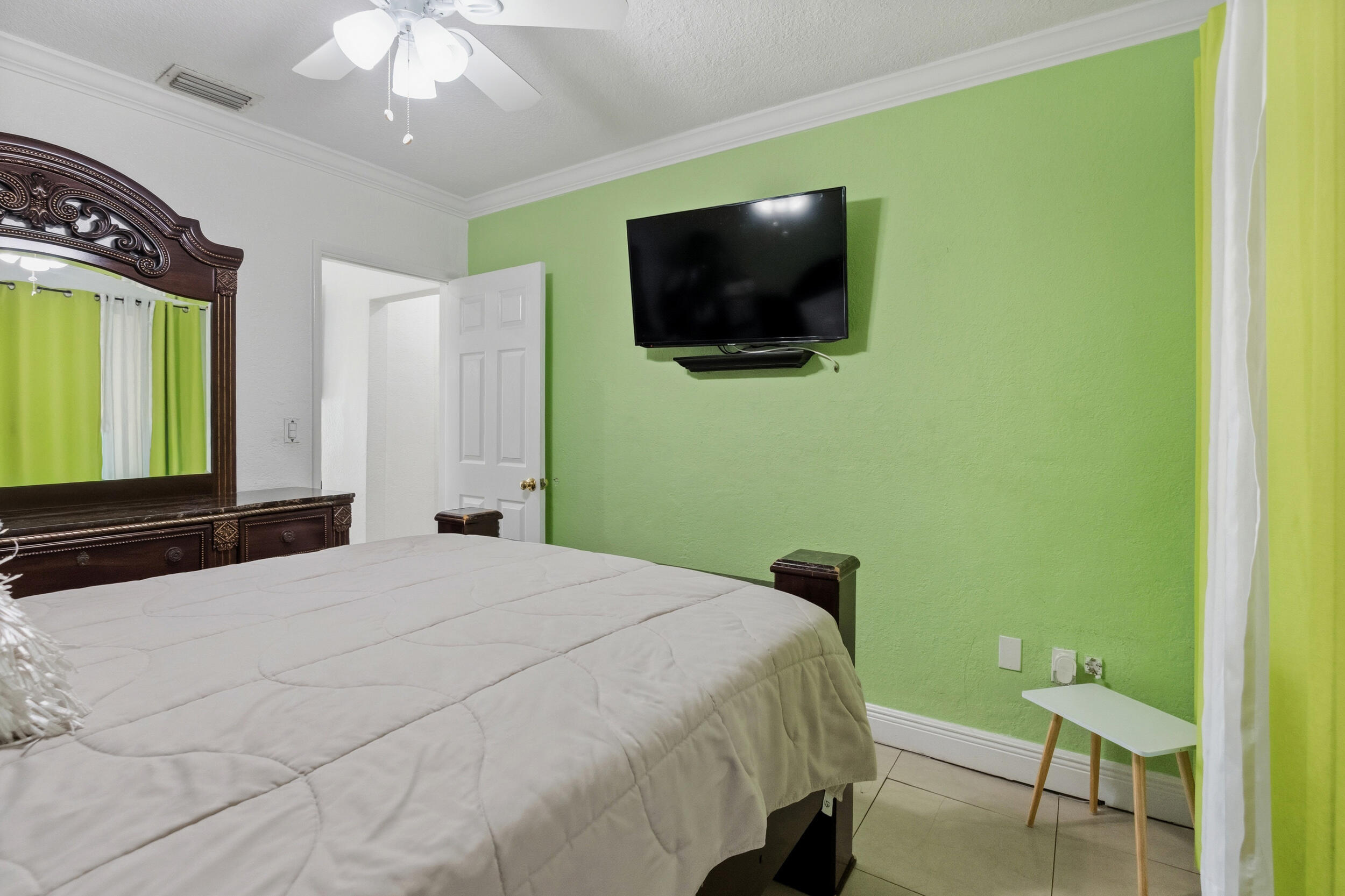 BRADLEY MANOR 3RD ADDN - Residential