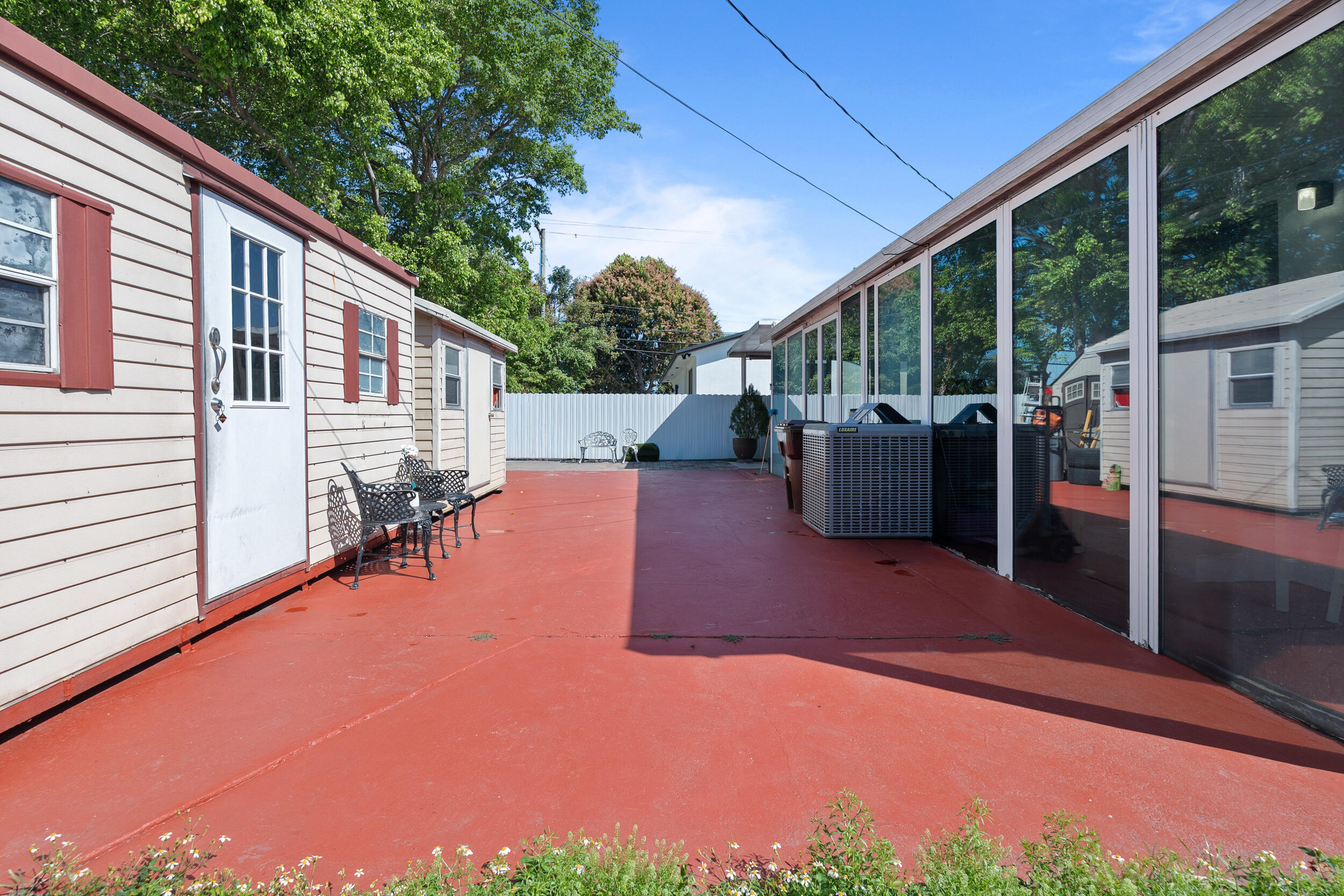 BRADLEY MANOR 3RD ADDN - Residential