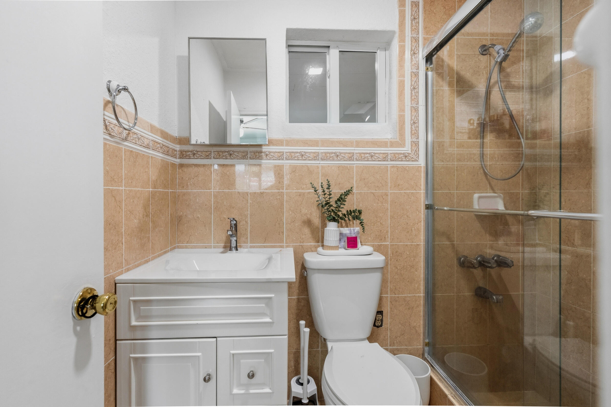 BRADLEY MANOR 3RD ADDN - Residential