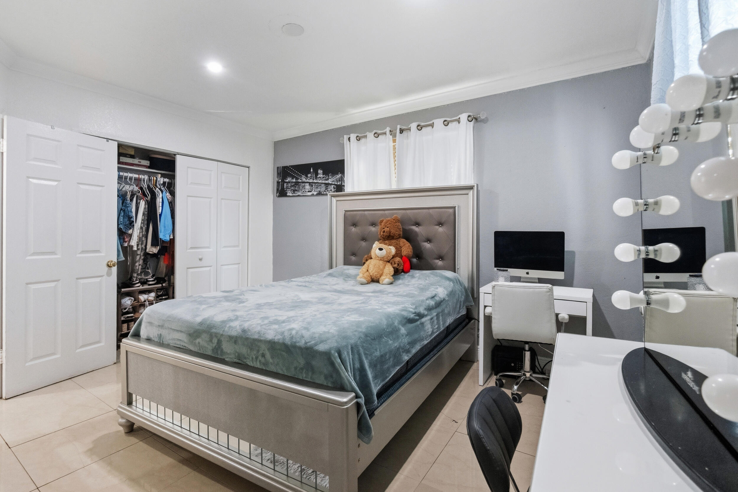 BRADLEY MANOR 3RD ADDN - Residential