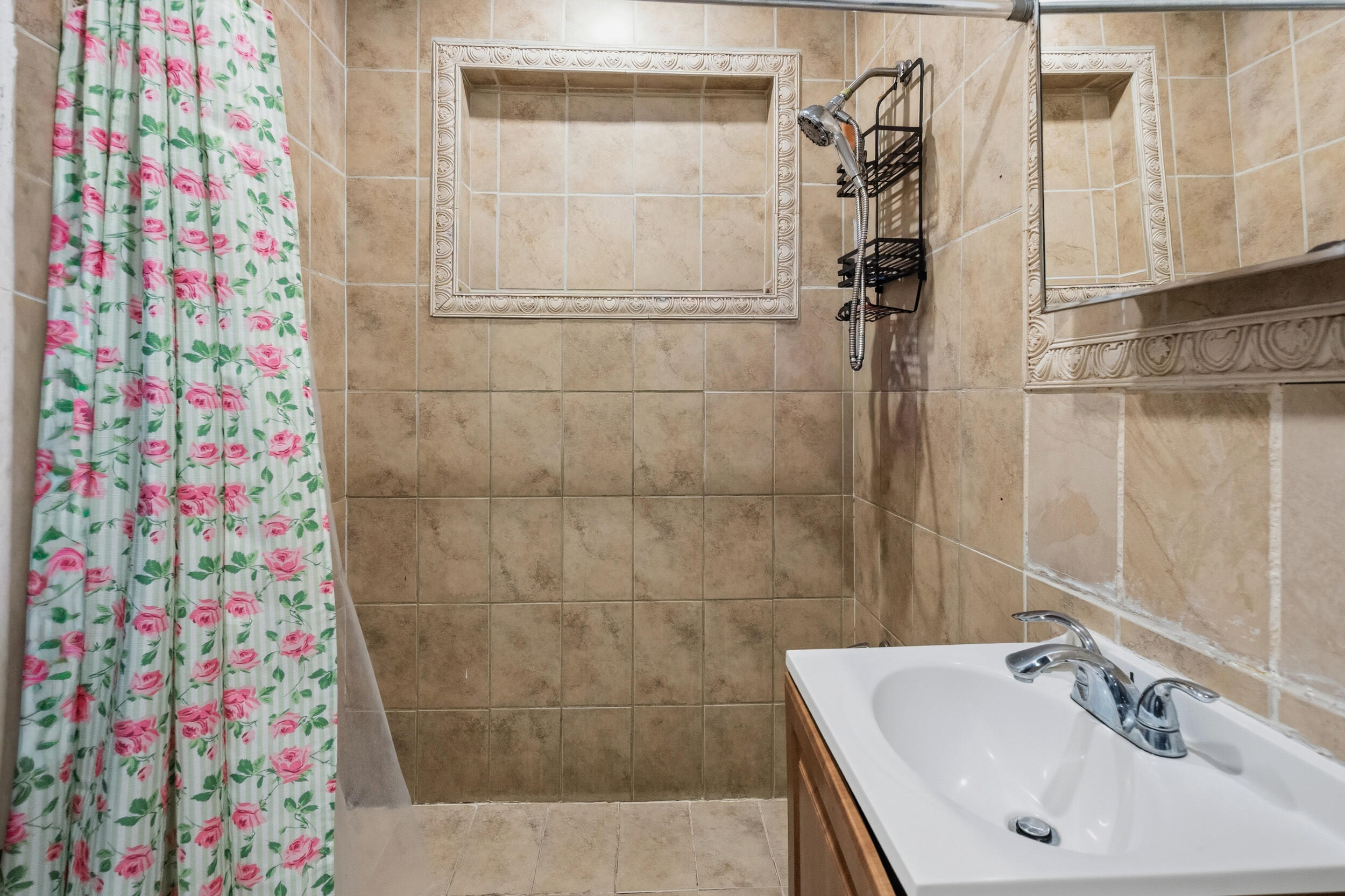 BRADLEY MANOR 3RD ADDN - Residential