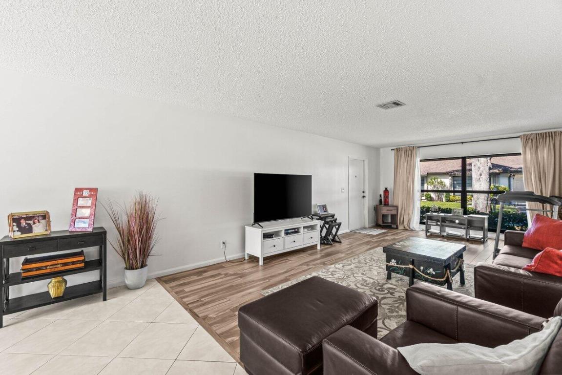 4862 Equestrian Road A